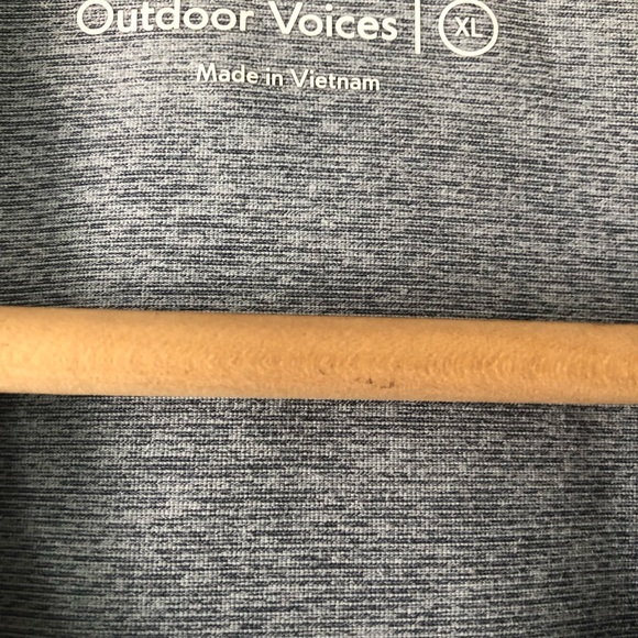 OUTDOOR VOICES crop top. - Picture 2 of 10